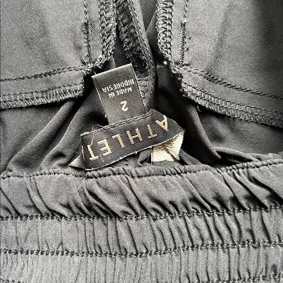 Athleta Women's Black Ankle Cargo Pants Size 2 - Picture 2 of 6